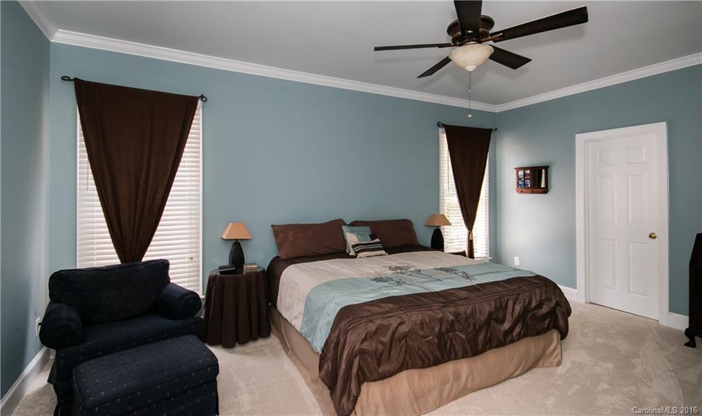 The Harbour at the Pointe - Residential