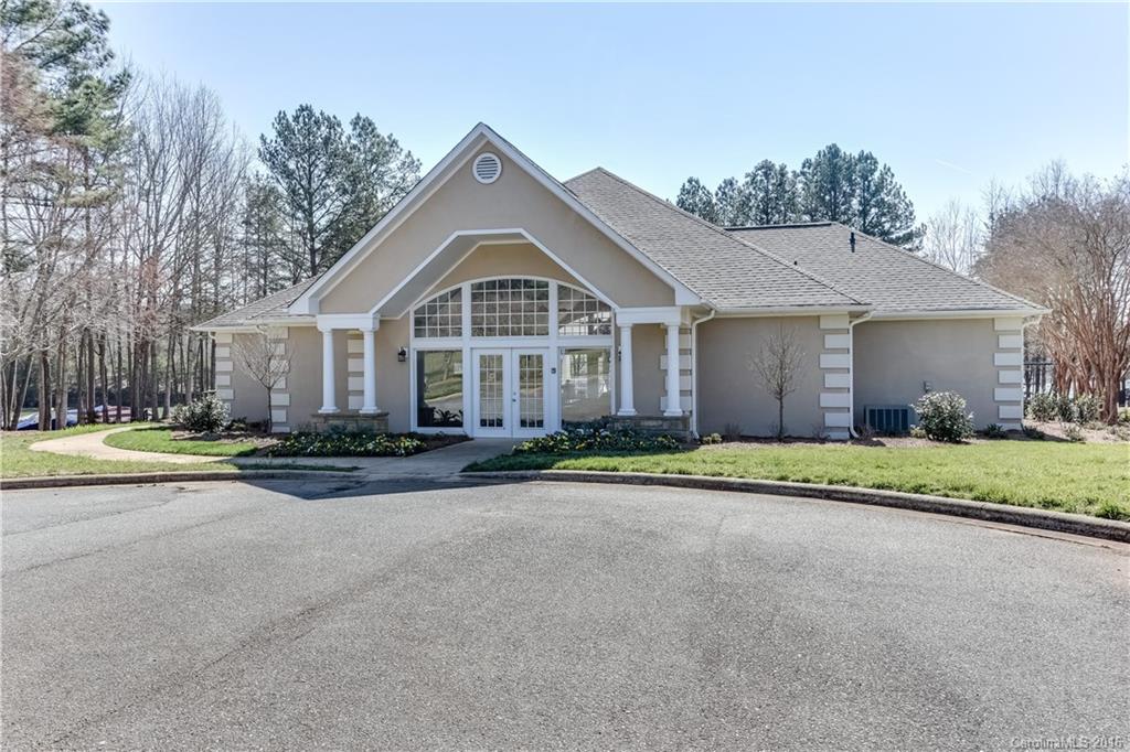 The Harbour at the Pointe - Residential
