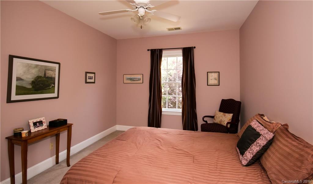 The Harbour at the Pointe - Residential