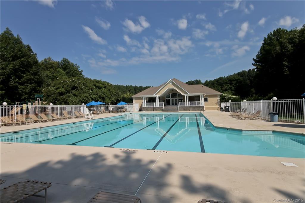 The Harbour at the Pointe - Residential