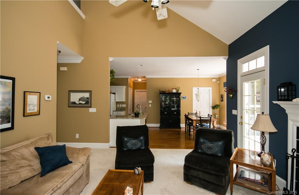 The Harbour at the Pointe - Residential