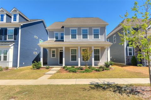 Photo of 8017 Cornhill Avenue, Charlotte, NC 28277 (MLS # 4342990)