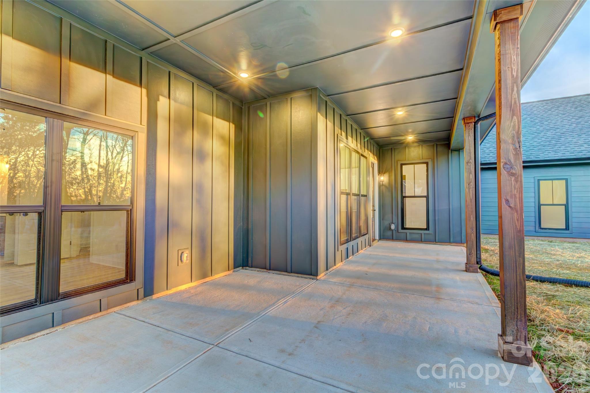 Harbor Point - Residential