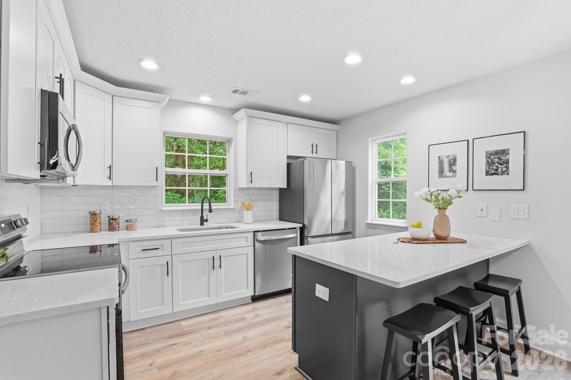 The Landing at Hickory Grove - Residential