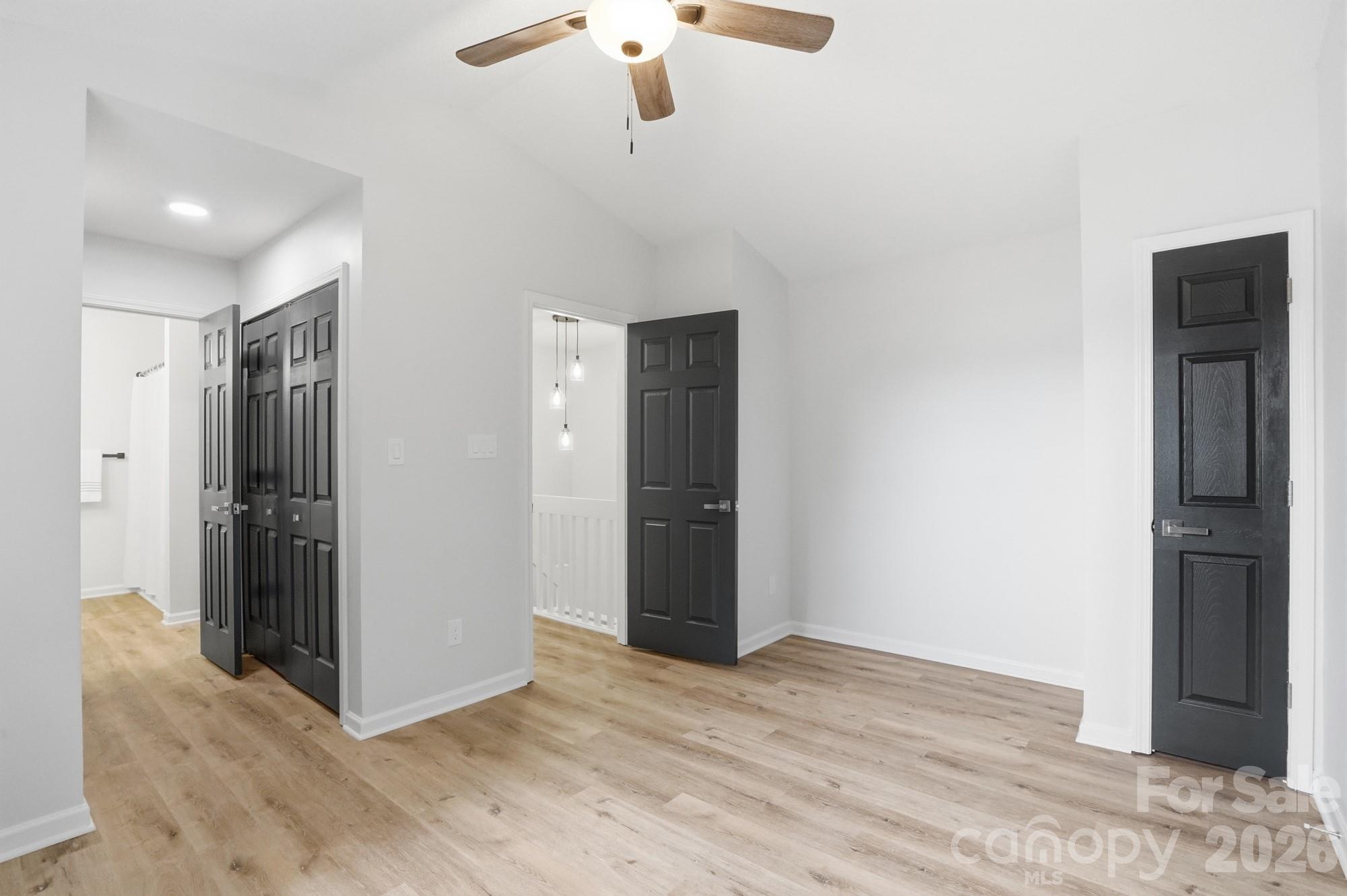 The Landing at Hickory Grove - Residential