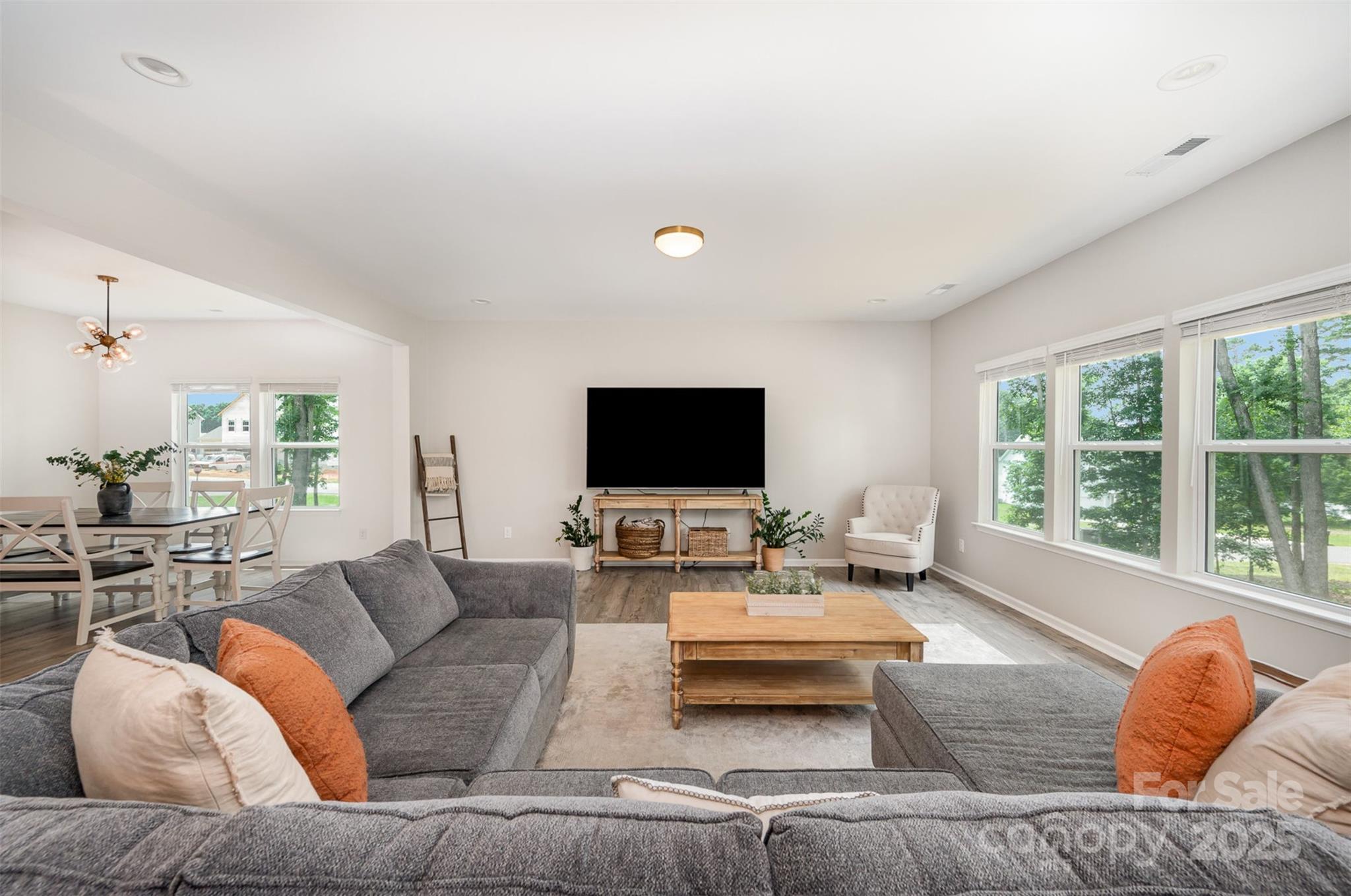 5499 Angus Drive
