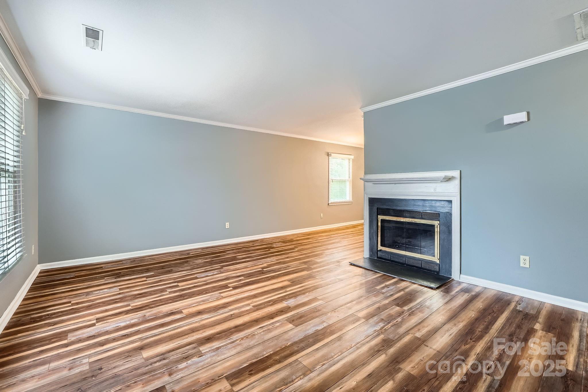 5913 Crape Myrtle Lane
