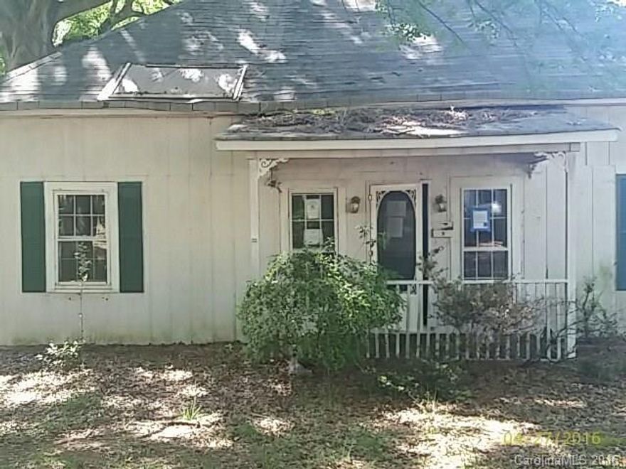 Ranch home close to downtown Clover. Beautiful treed flat lot.