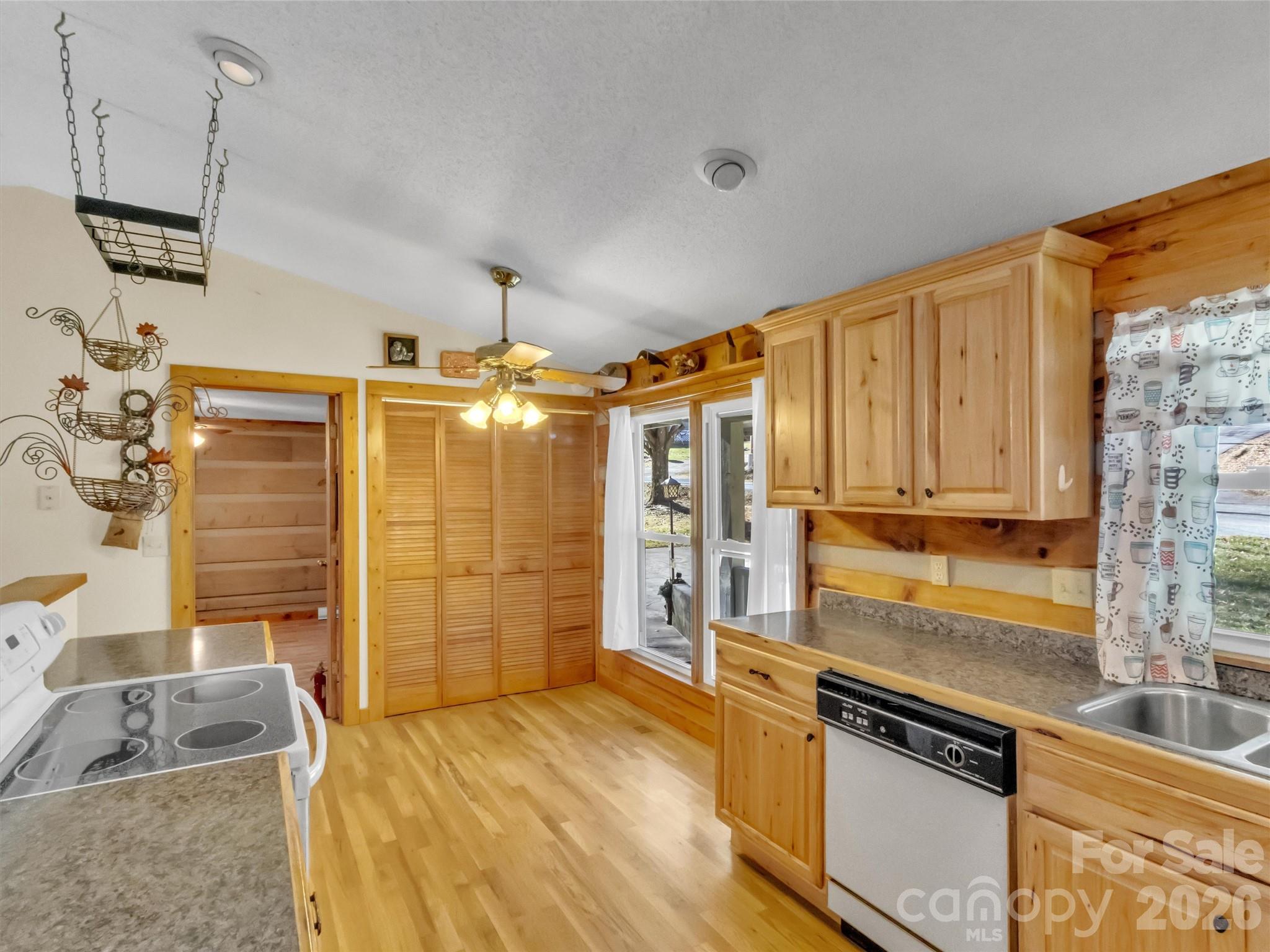 Hannah Springs - Residential