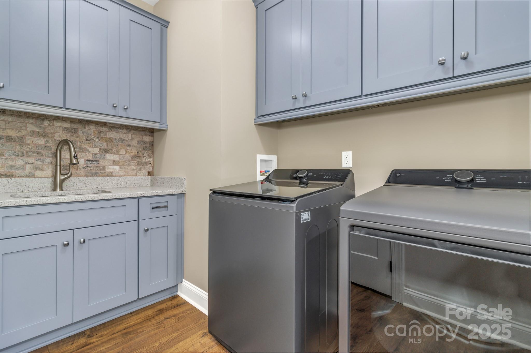 Settlers Cove - Residential