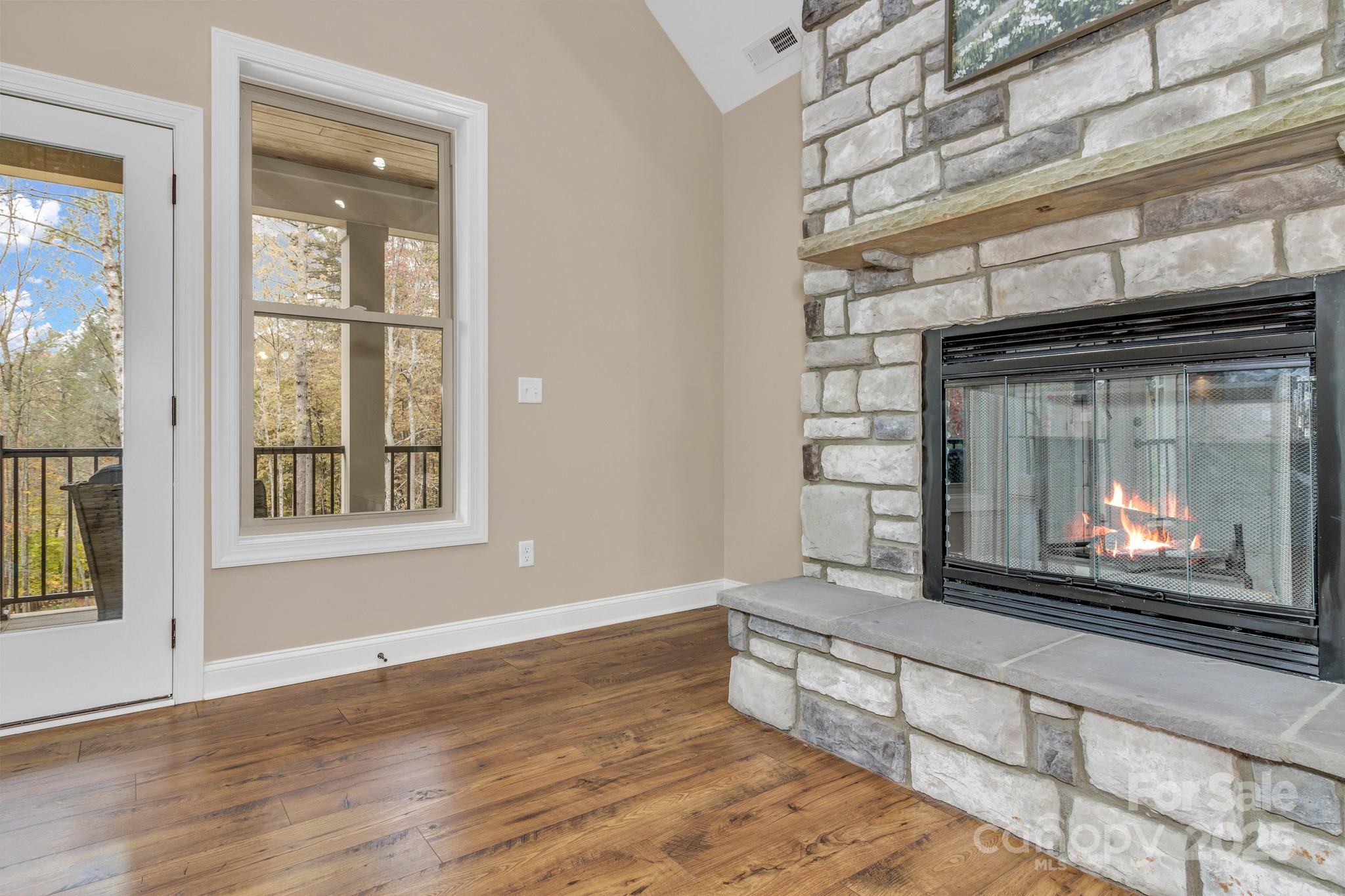 Settlers Cove - Residential