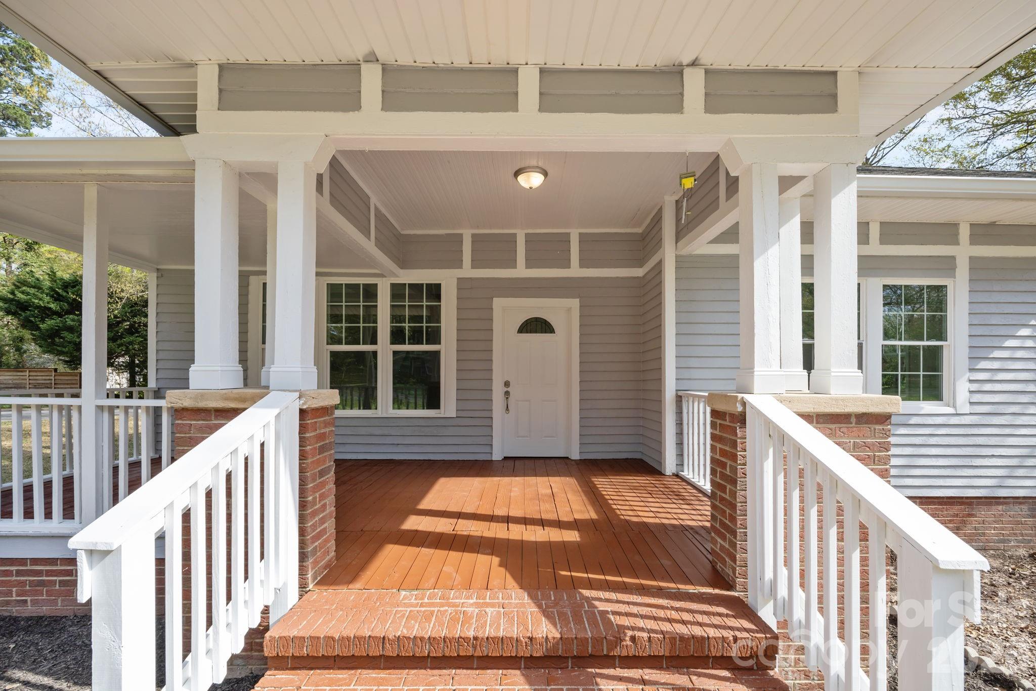 606 Townsend Avenue