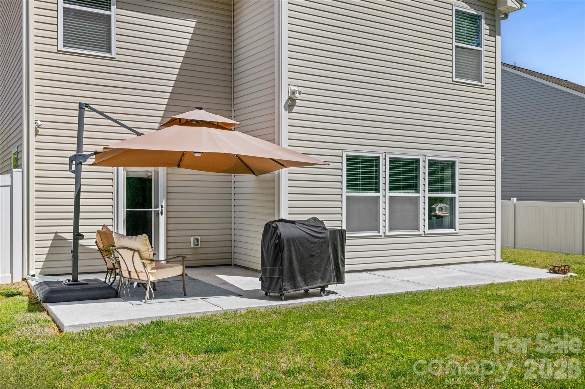 Newport Lakes - Residential