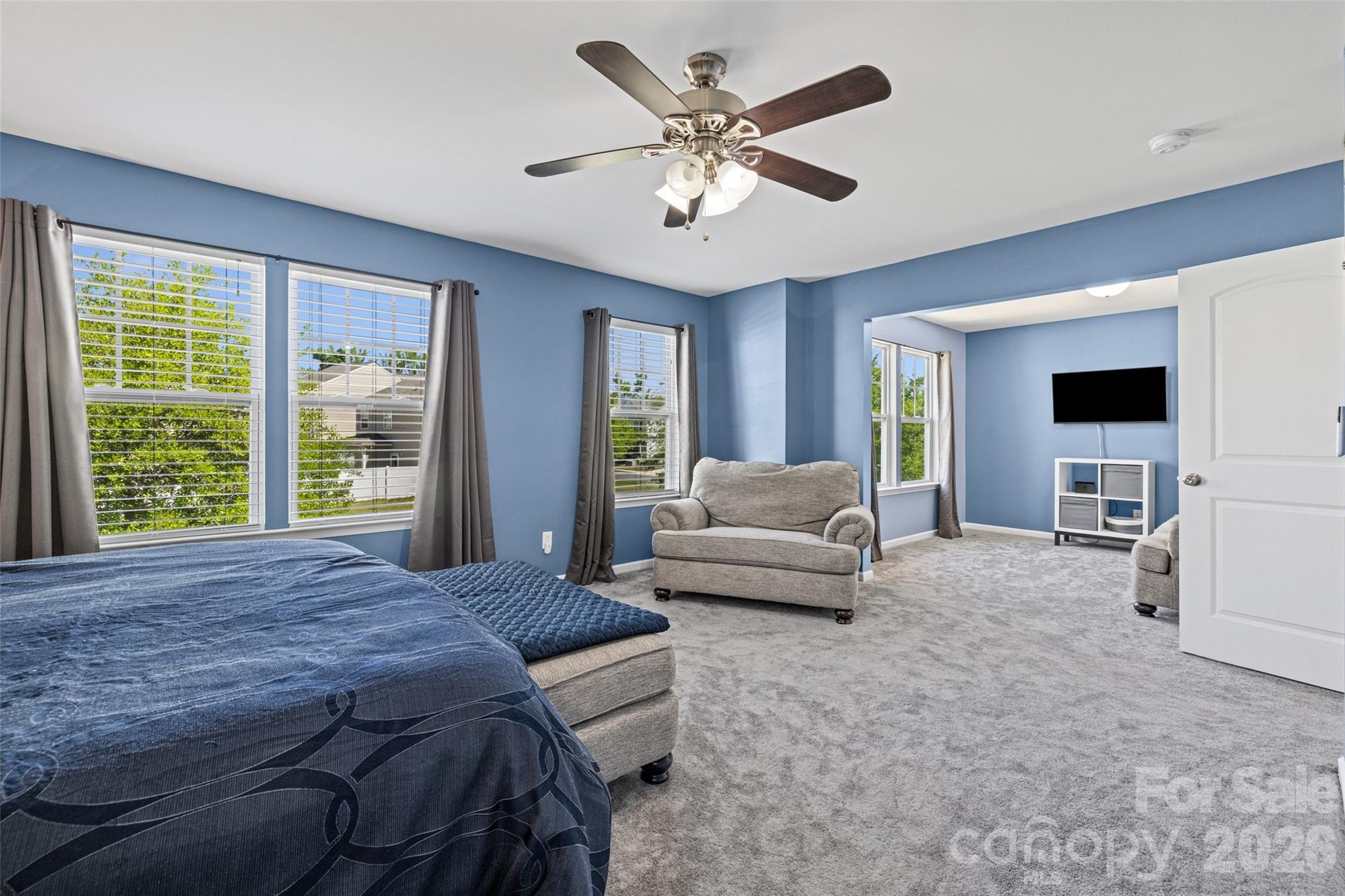 Newport Lakes - Residential