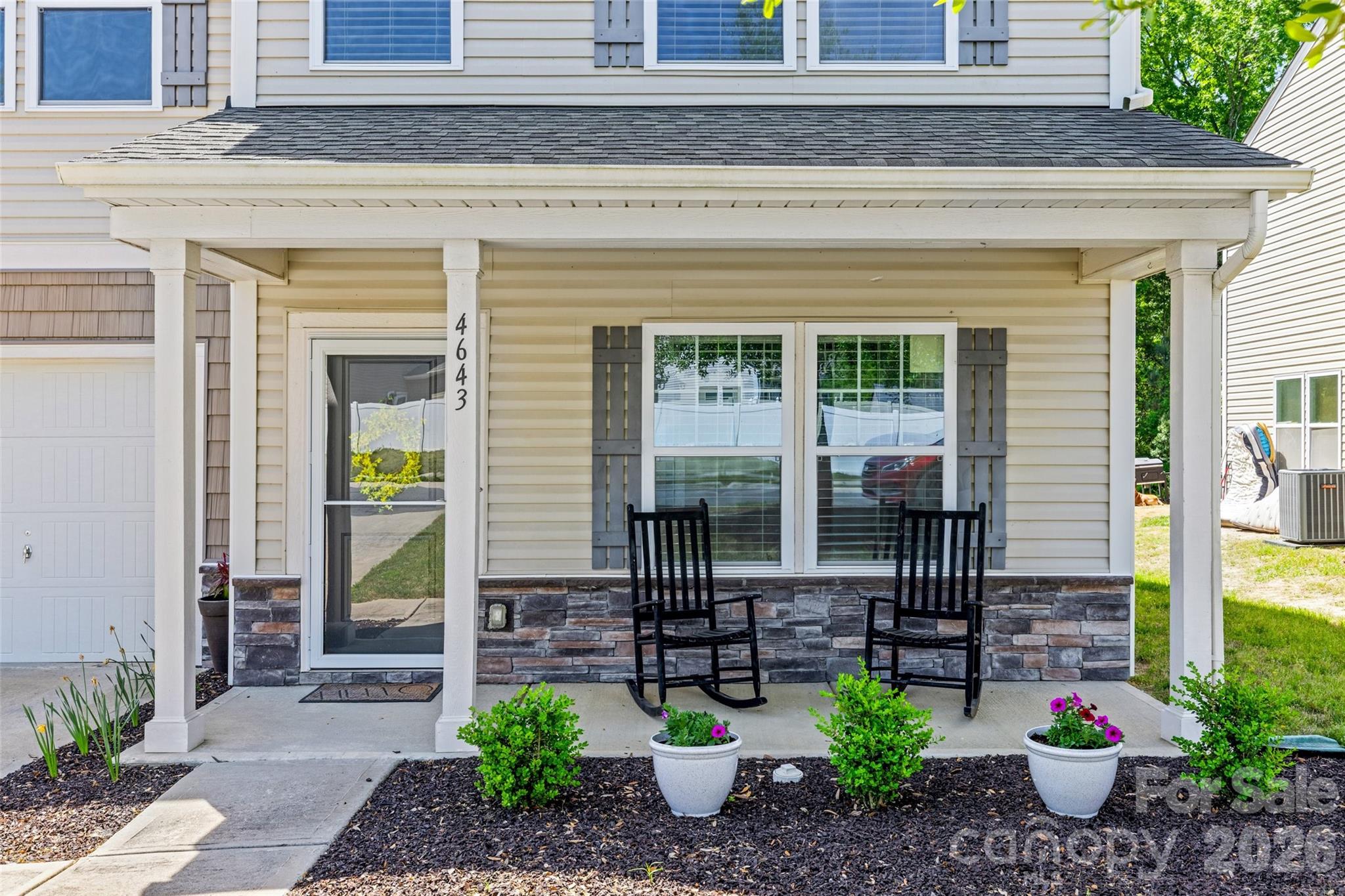 Newport Lakes - Residential