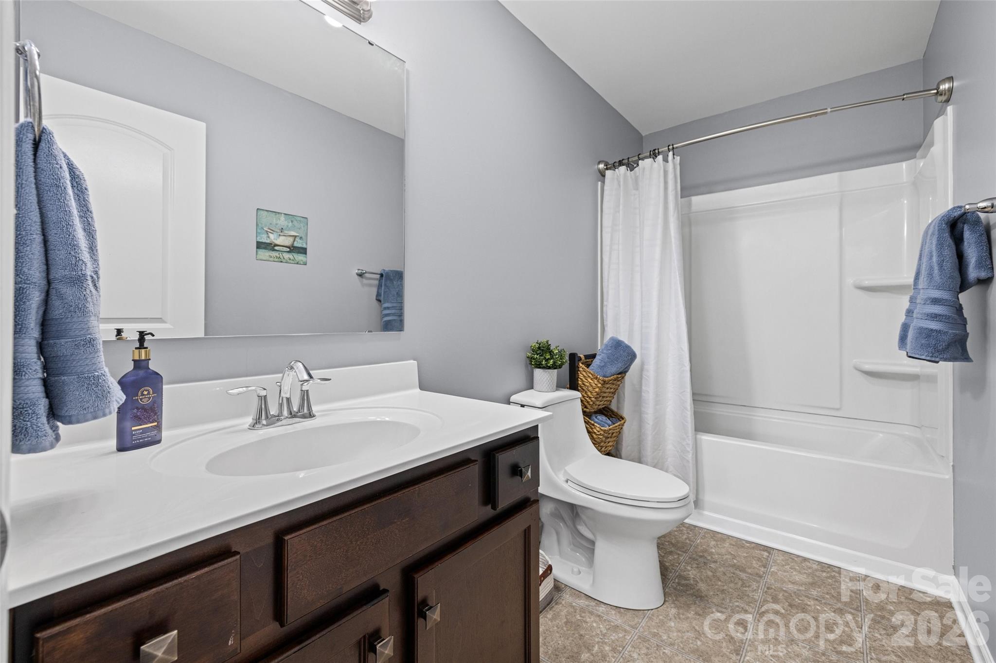 Newport Lakes - Residential