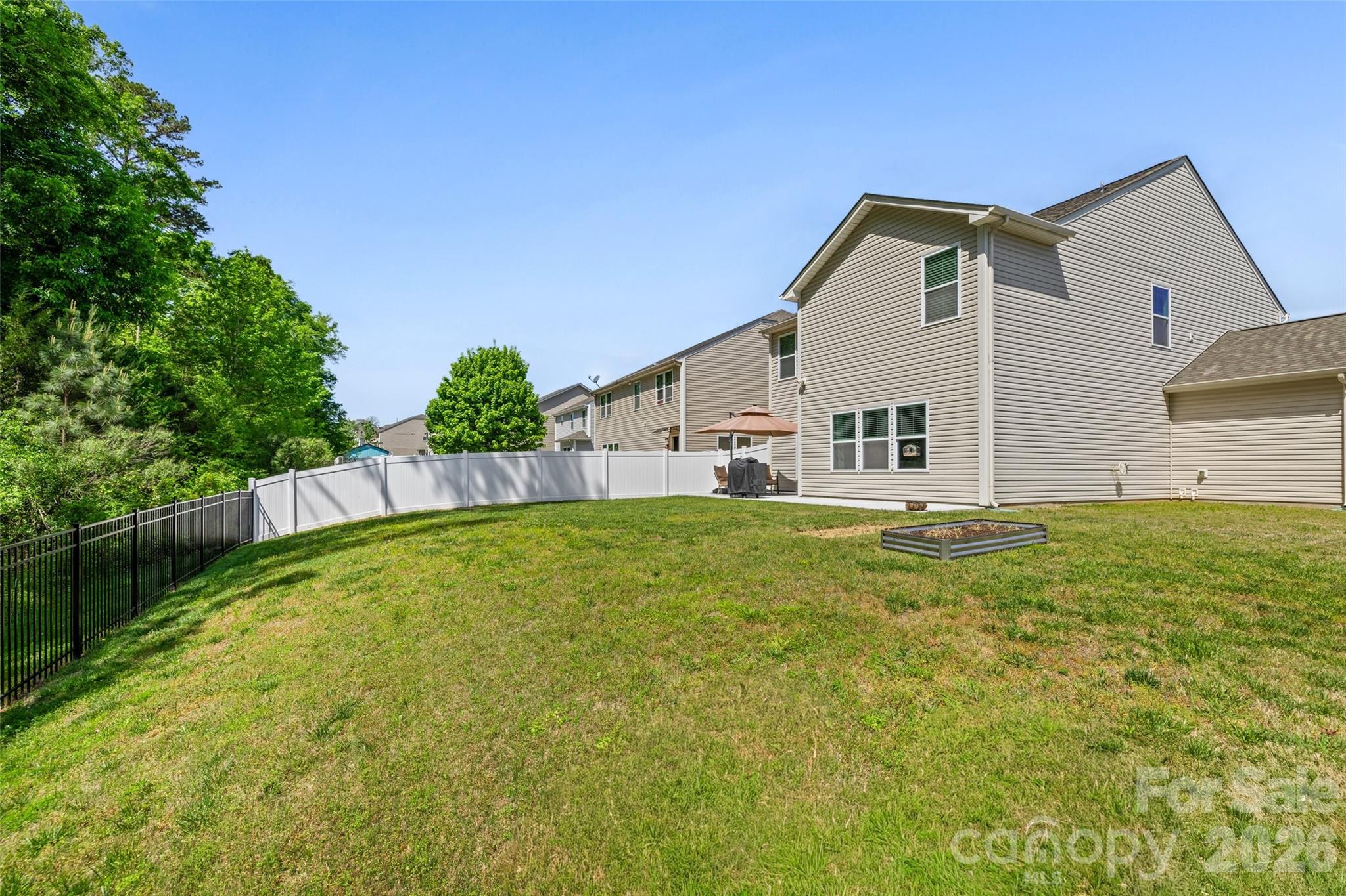 Newport Lakes - Residential