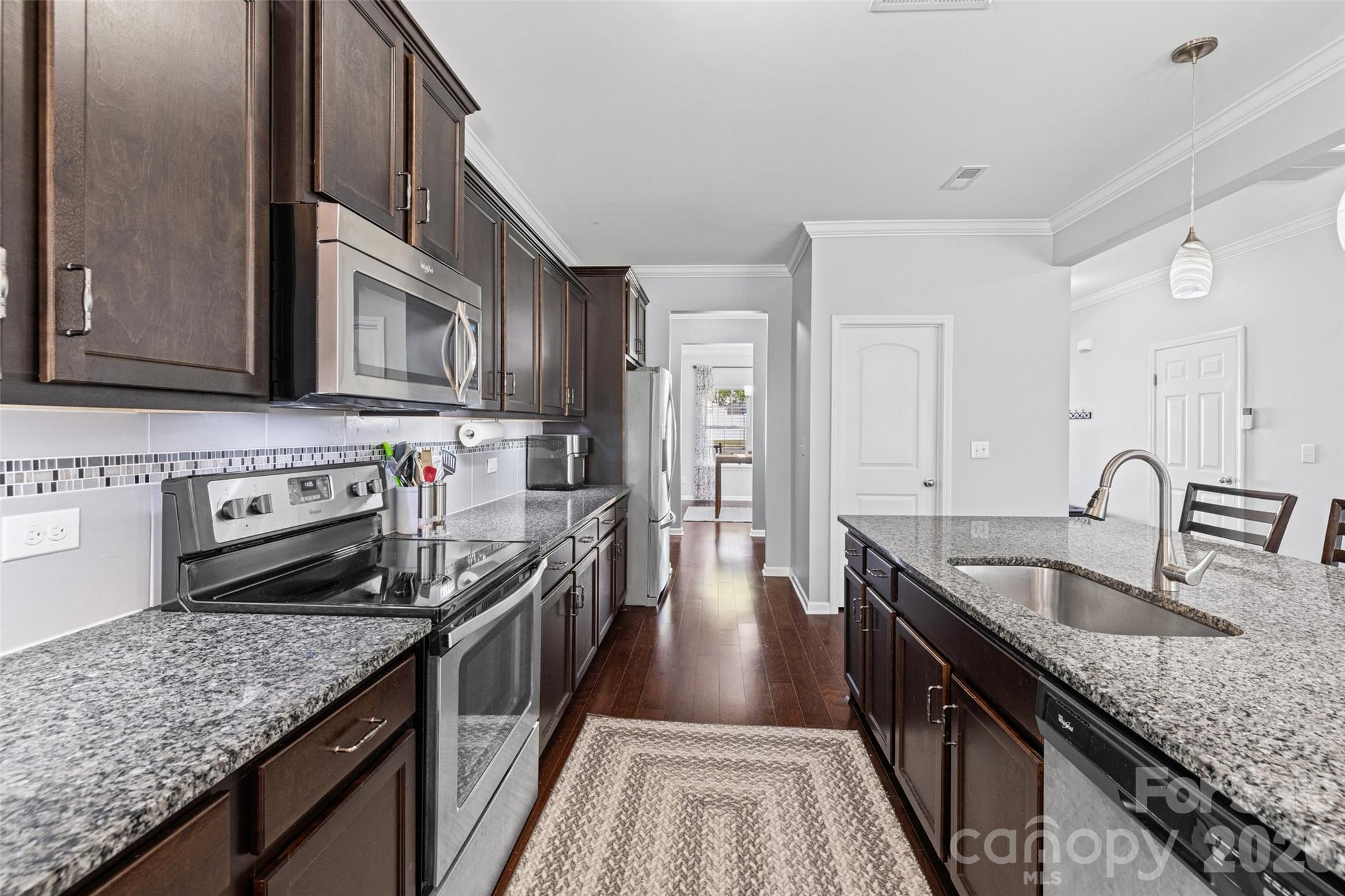 Newport Lakes - Residential