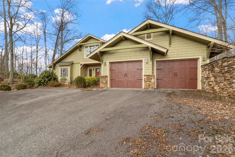 Photo of 324 Austin Mountain Drive, Burnsville, NC 28714 (MLS # 4382357)