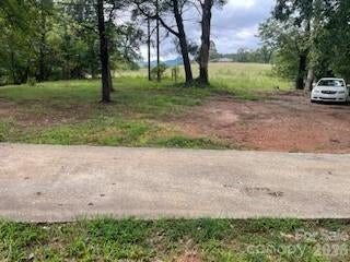 595 Glenwood Drive