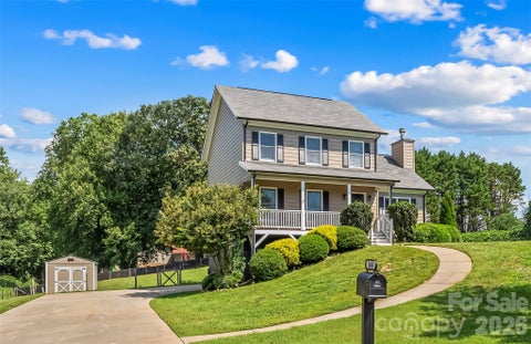 Photo of 1688 Buffett Circle, Hickory, NC 28602 (MLS # 4422889)