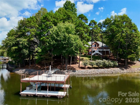 Photo of 140 Holt Lane, Mooresville, NC 28117 (MLS # 4424635)