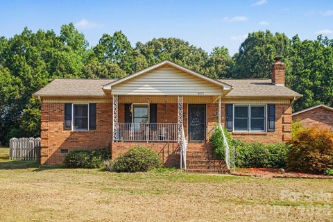 Photo of 6021 Greyfield Drive, Monroe, NC 28110 (MLS # 4404813)