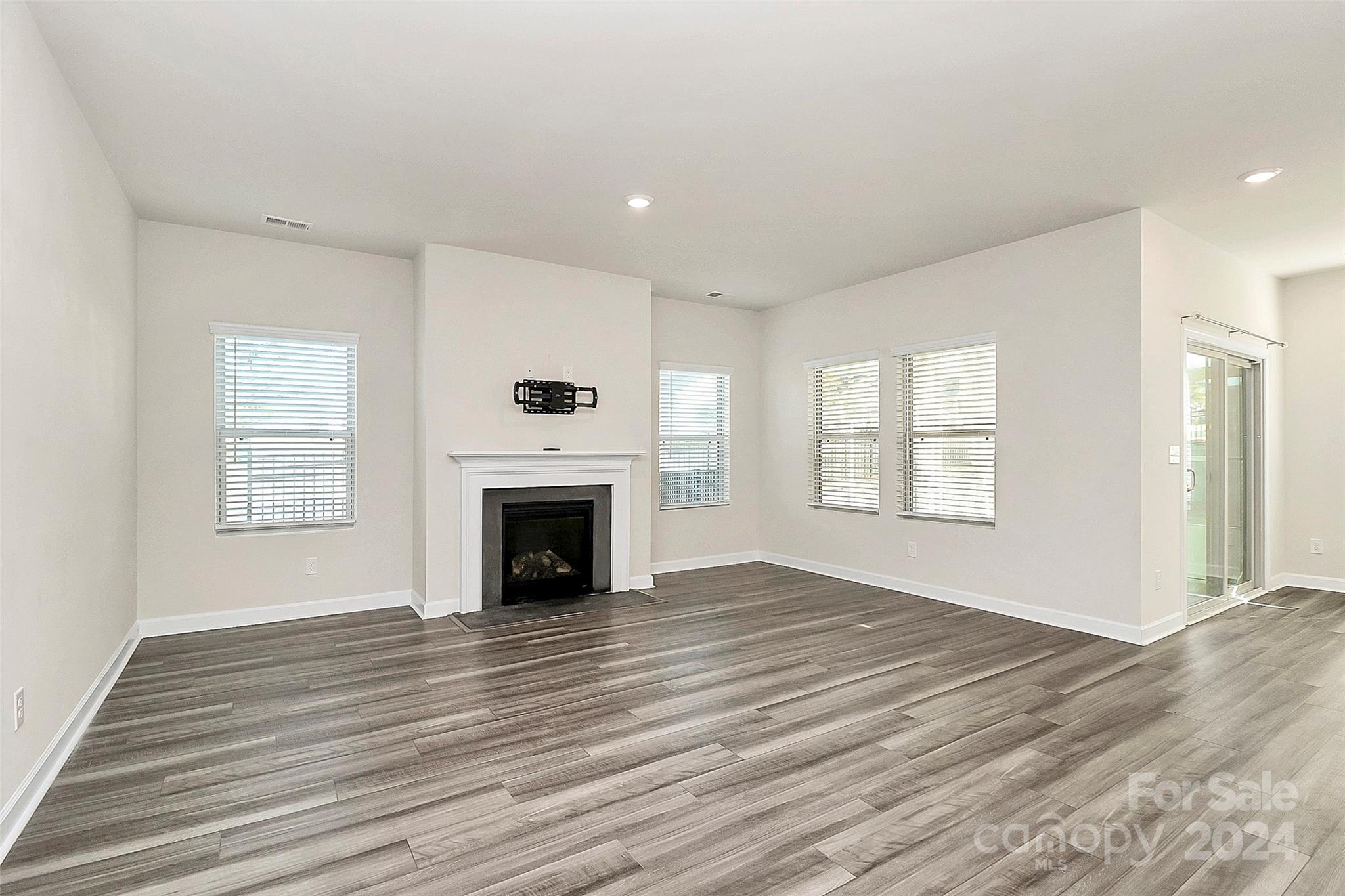 Larkhaven Hills - Residential