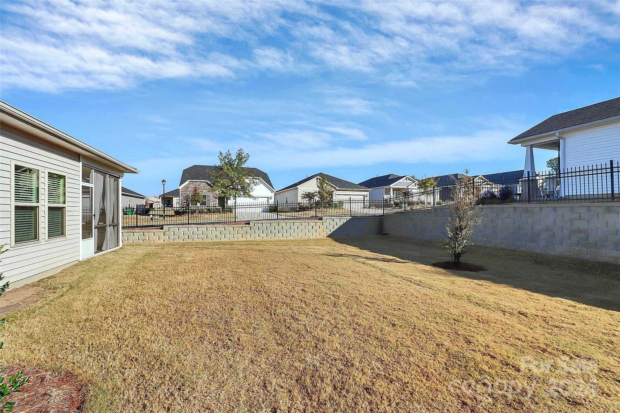 Larkhaven Hills - Residential