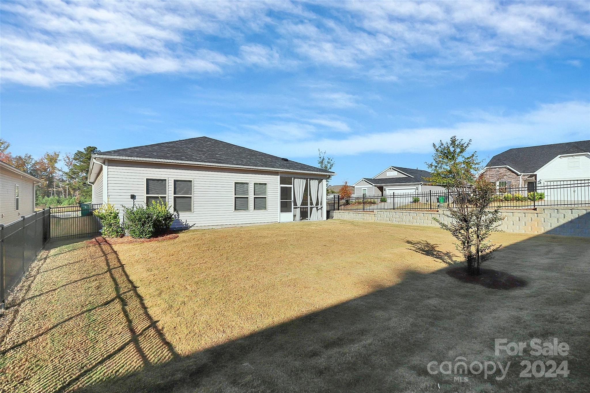 Larkhaven Hills - Residential