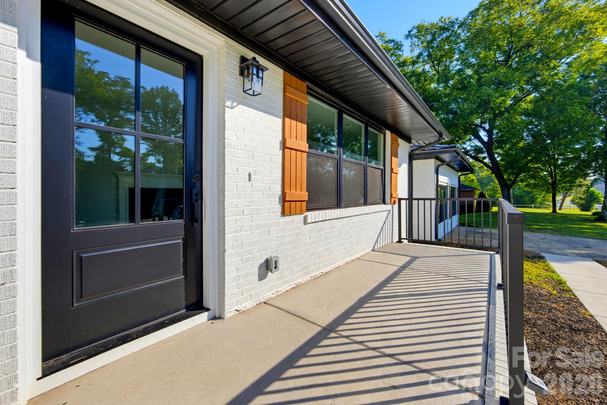 1325 Armstrong Road