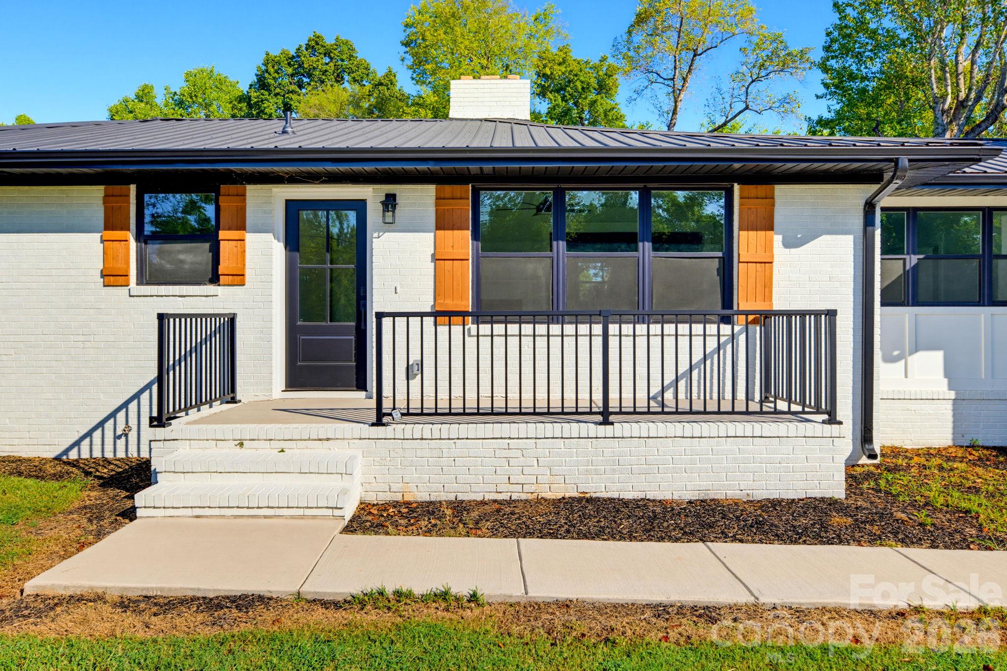 1325 Armstrong Road