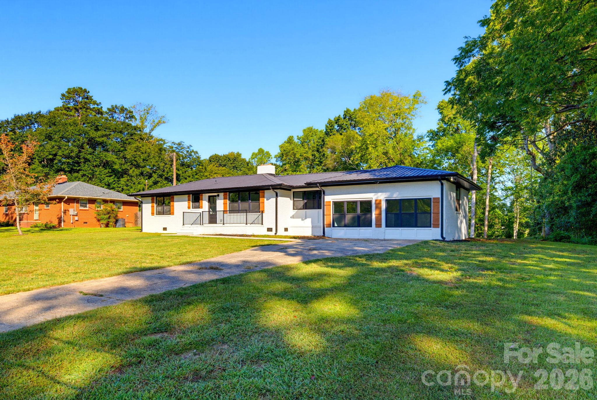 1325 Armstrong Road