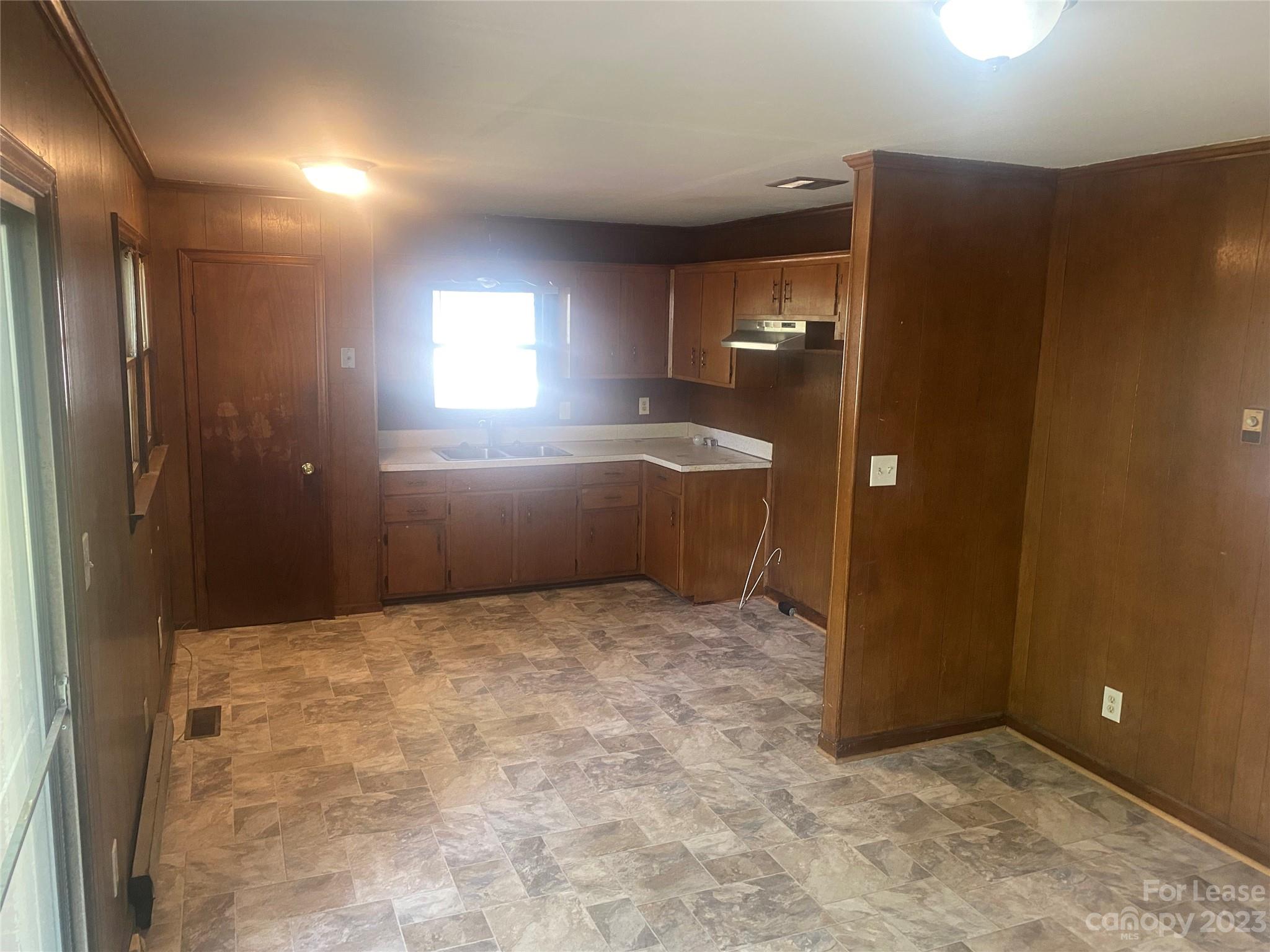 Hidden Valley - Residential Lease