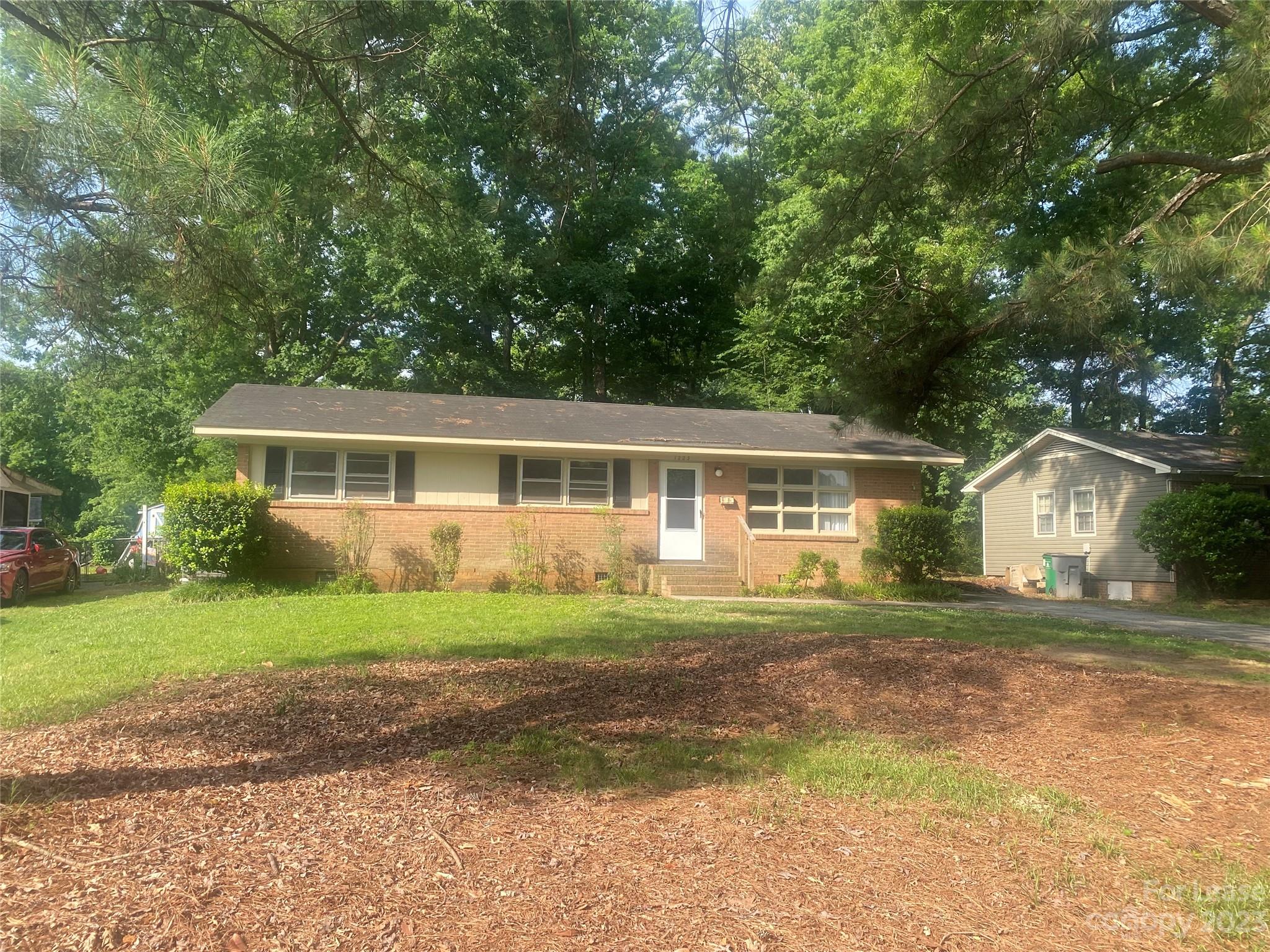 Hidden Valley - Residential Lease