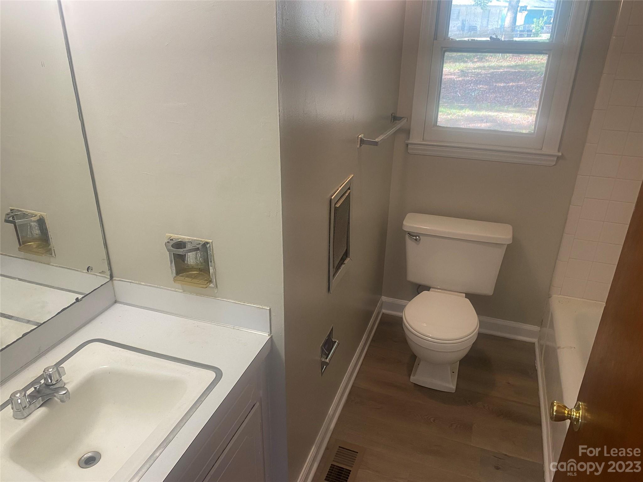 Hidden Valley - Residential Lease