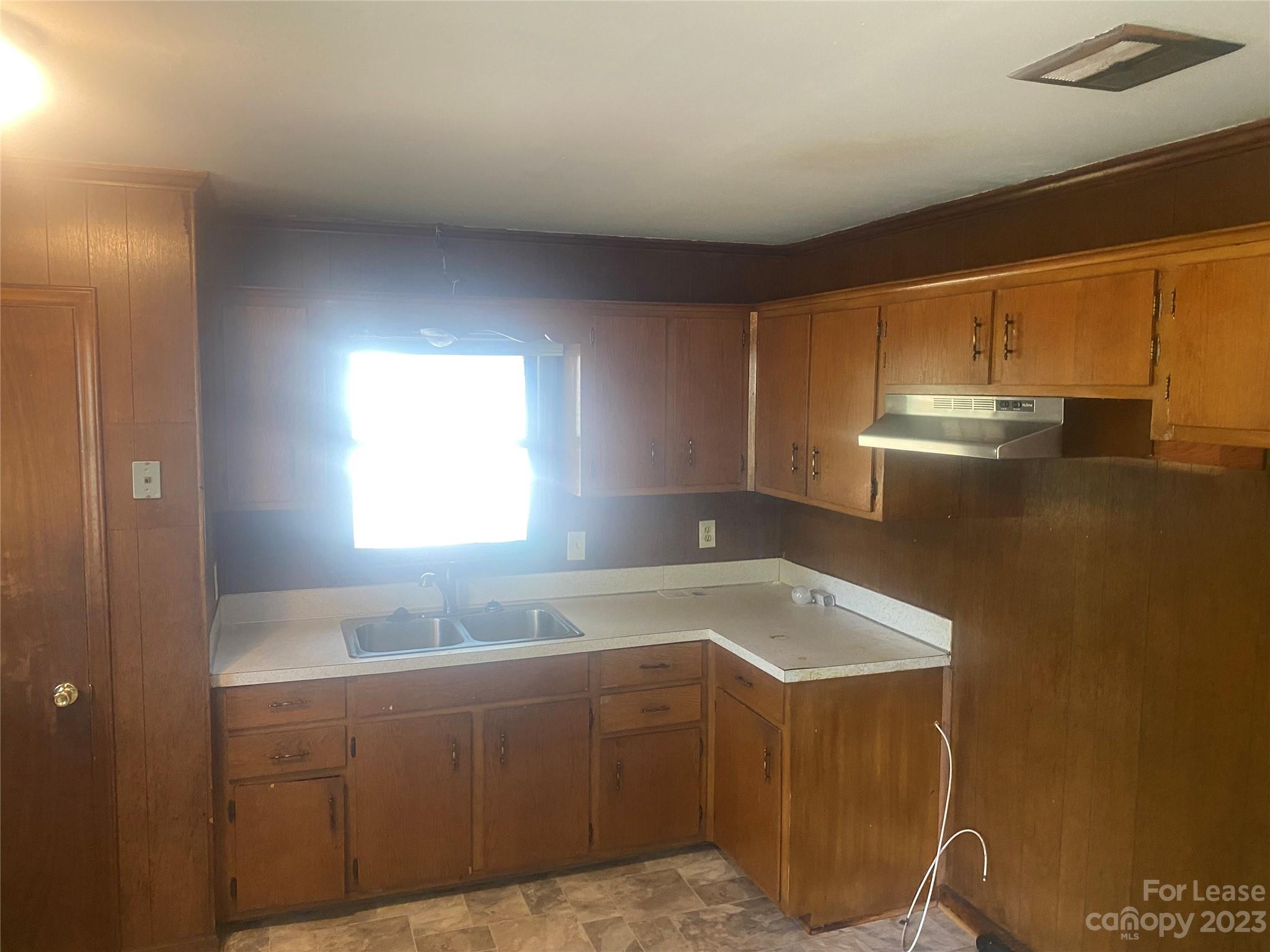 Hidden Valley - Residential Lease