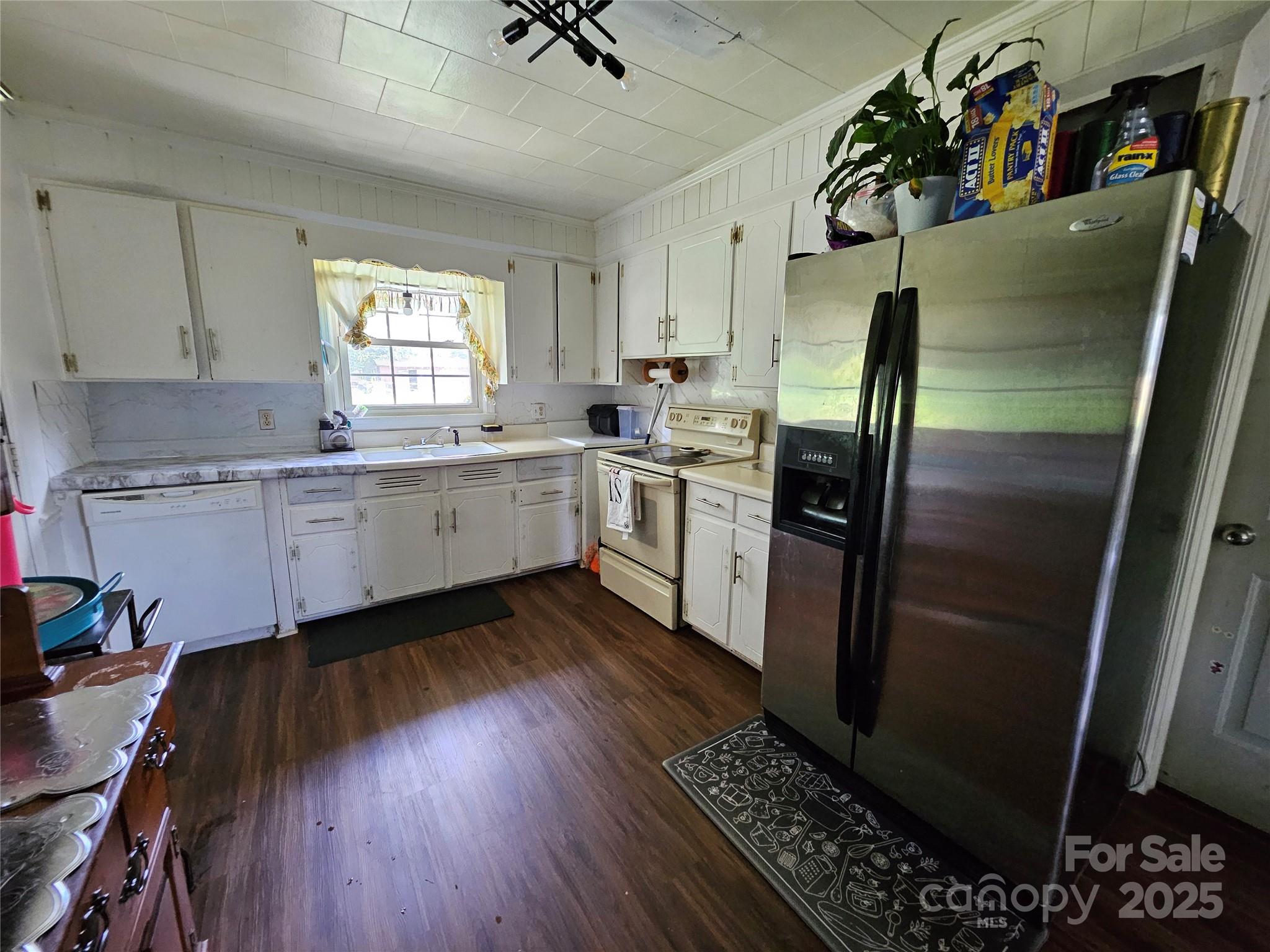 1050 Old Peachland Road