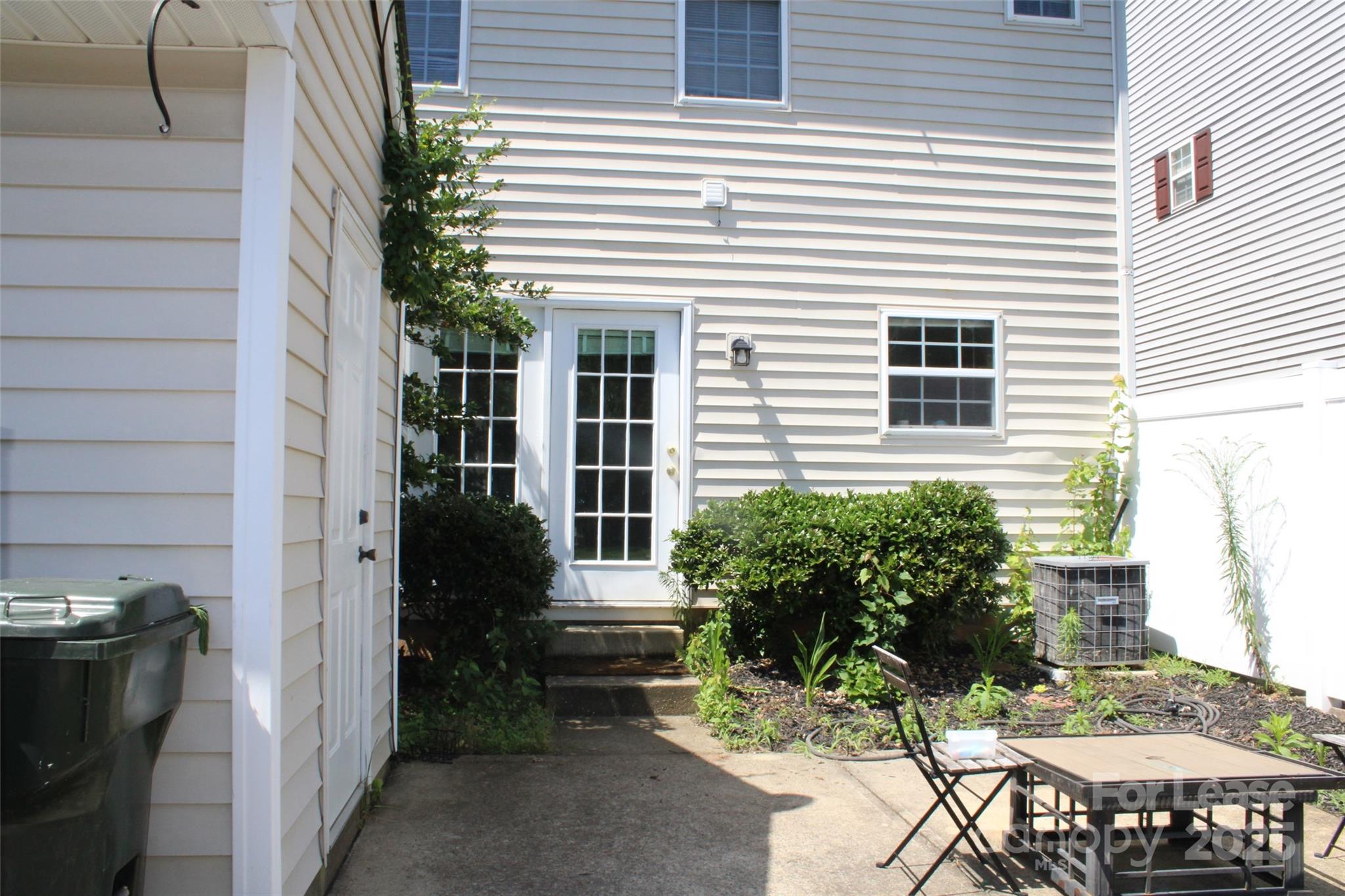 Oakhurst - Residential Lease