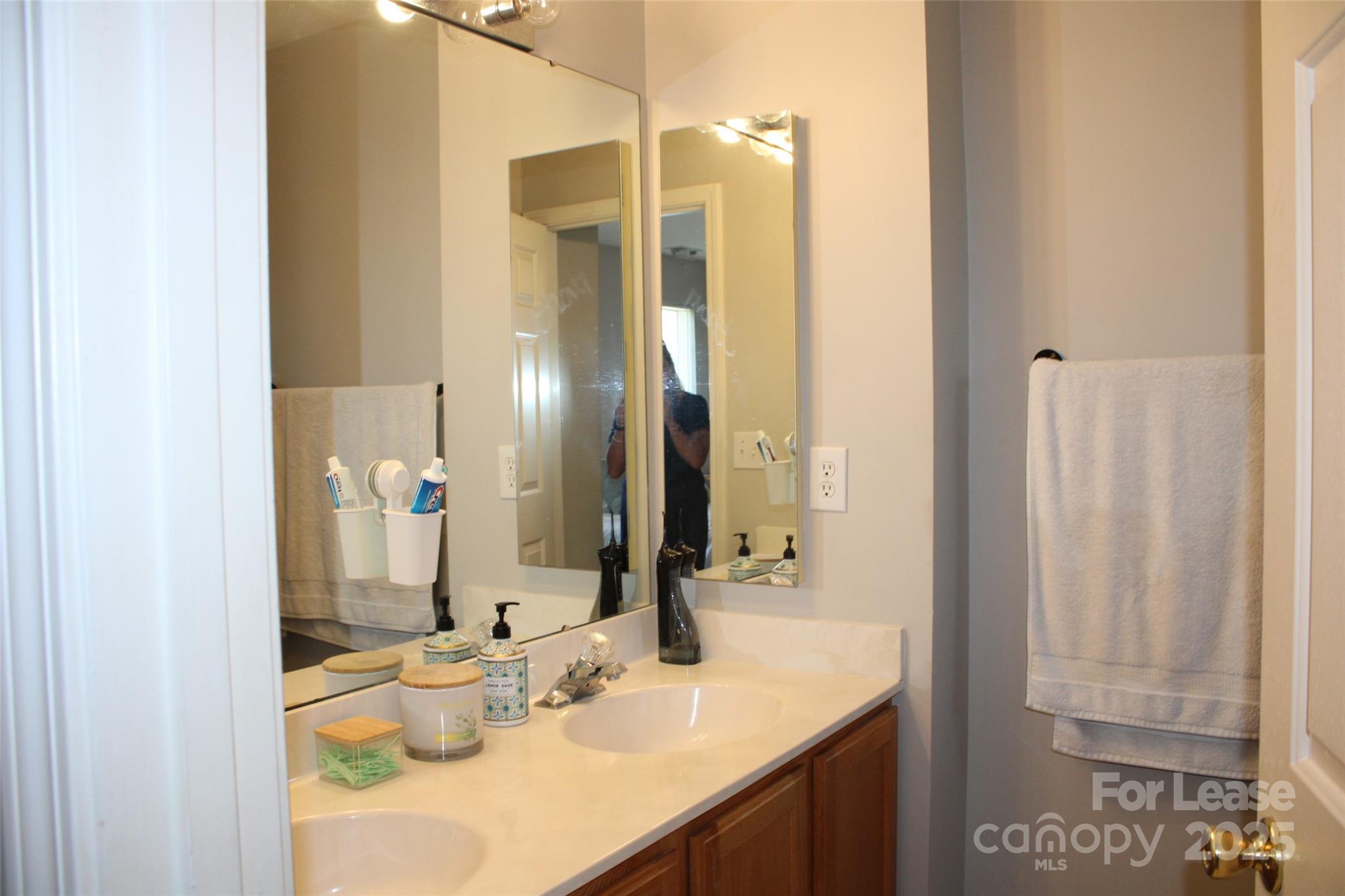 Oakhurst - Residential Lease