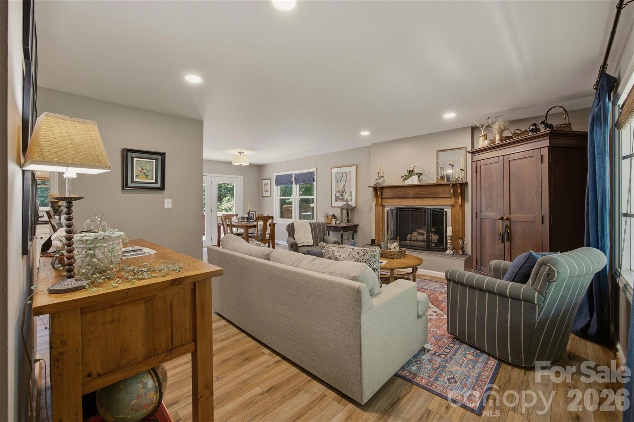 104 Oakwood Drive