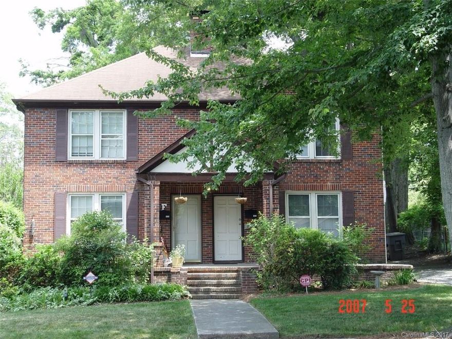 Rare find!! SHORT TERM LEASE - 6 mo or less offered!! Charming 2-story, 2 bedroom-1-bath, duplex unit in popular Midwood, just minutes to hospitals & uptown - walk to trendy restaurants & shops & grocery. Ready, $50 Application fee, rent is $1100/mo- deposit of $1150. (? washer/dryer) Ask about alarm.
Owner pays yd care, water.  - NO PETS ALLOWED!!- -Not good for roommates - 1 lg bedroom & 1 sm. bedroom

NEXT DOOR 1828  same layout. $1150