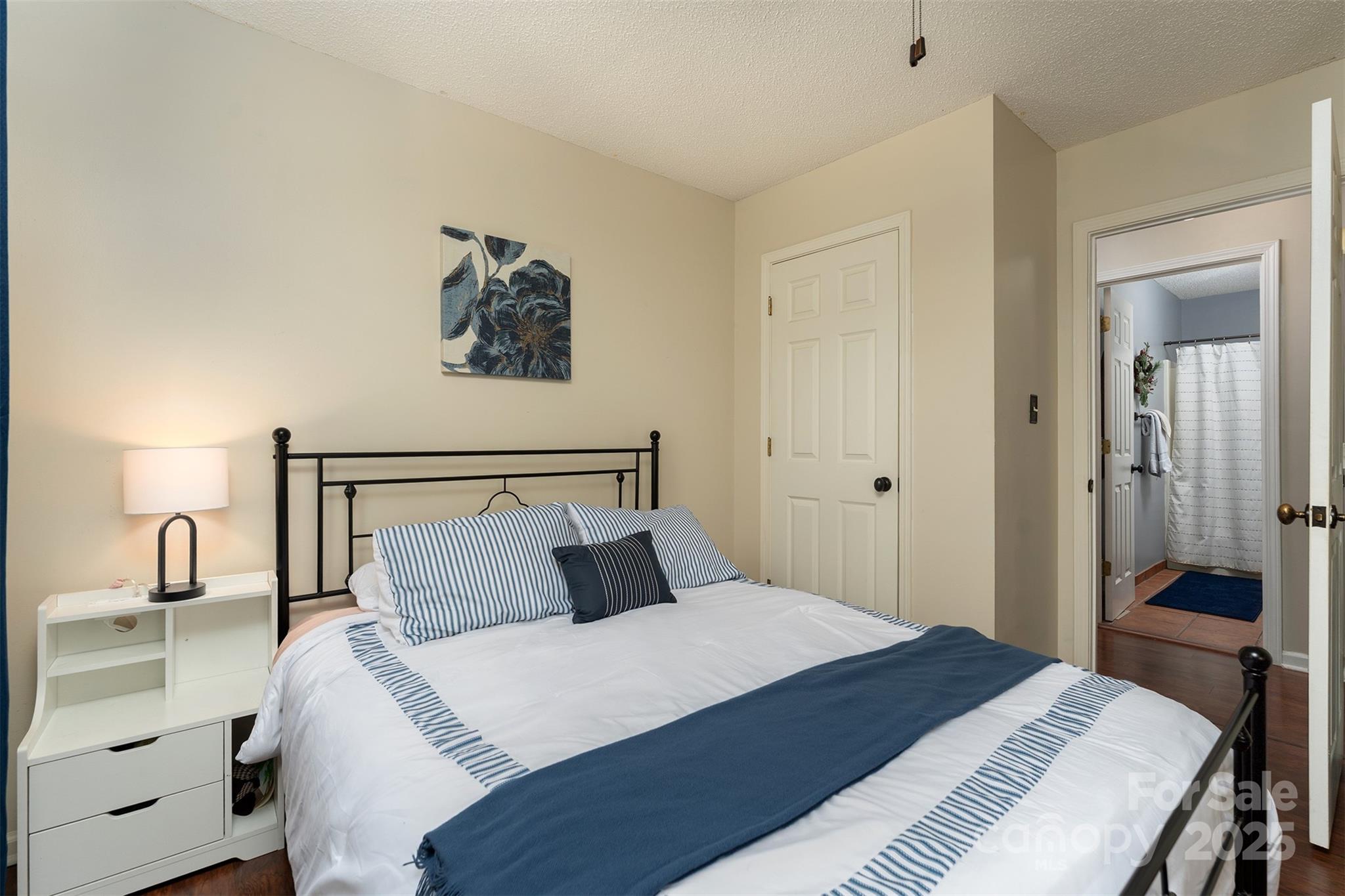 Hunters Trace - Residential