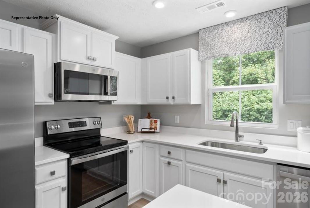 993 Pemberley Street