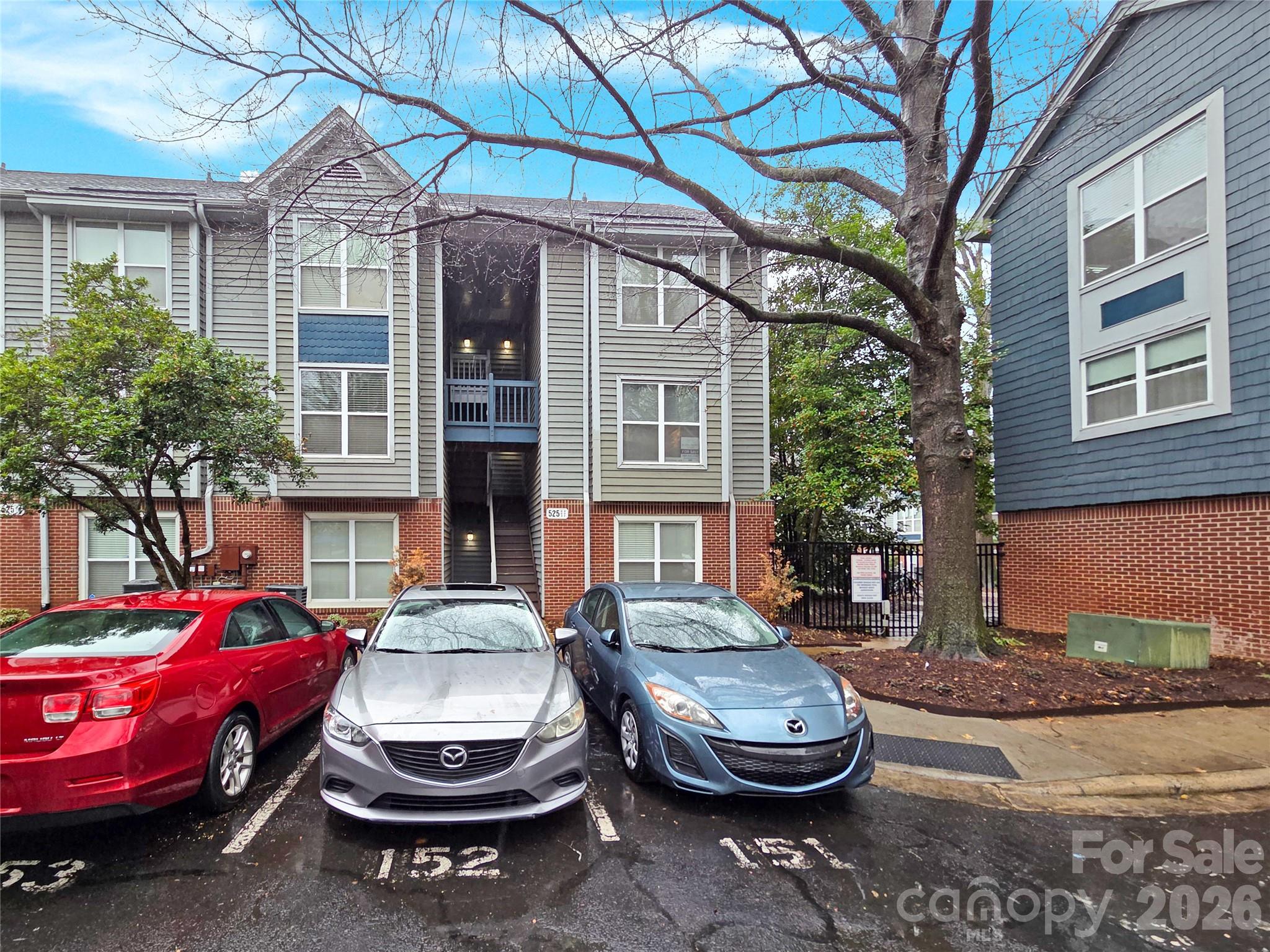 525 N Graham Street 3F