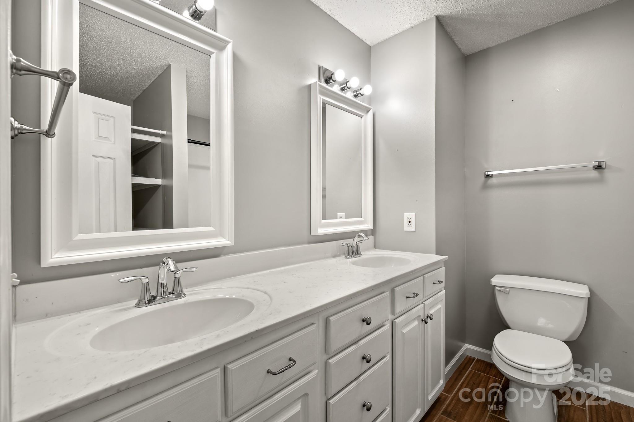 Creekside Village - Residential