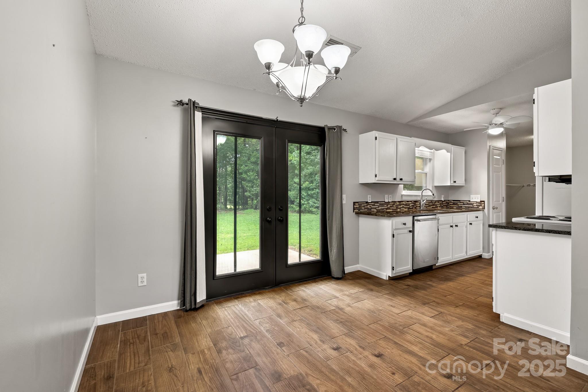 Creekside Village - Residential