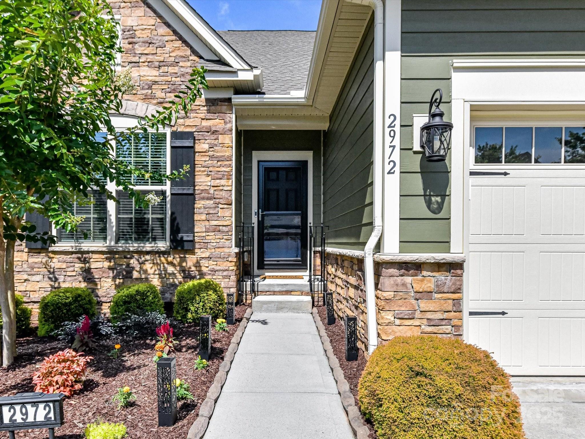 2972 Arches Bluff Circle