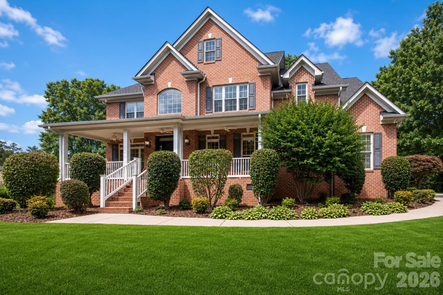 1015 Estate Lane