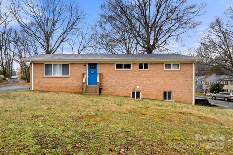 7047 Cheyenne Drive Charlotte NC 28262